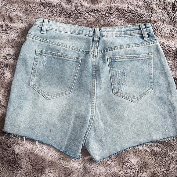 PRETTYLITTLETHING Size 6 - Picture 2 of 3